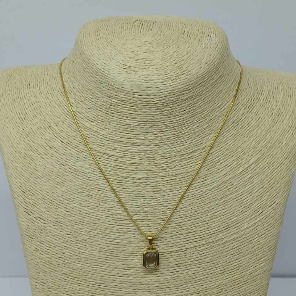 Stainless steel necklaces with pendant , New with tags